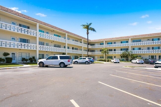 Building Photo - 2451 Canadian Way Unit 31