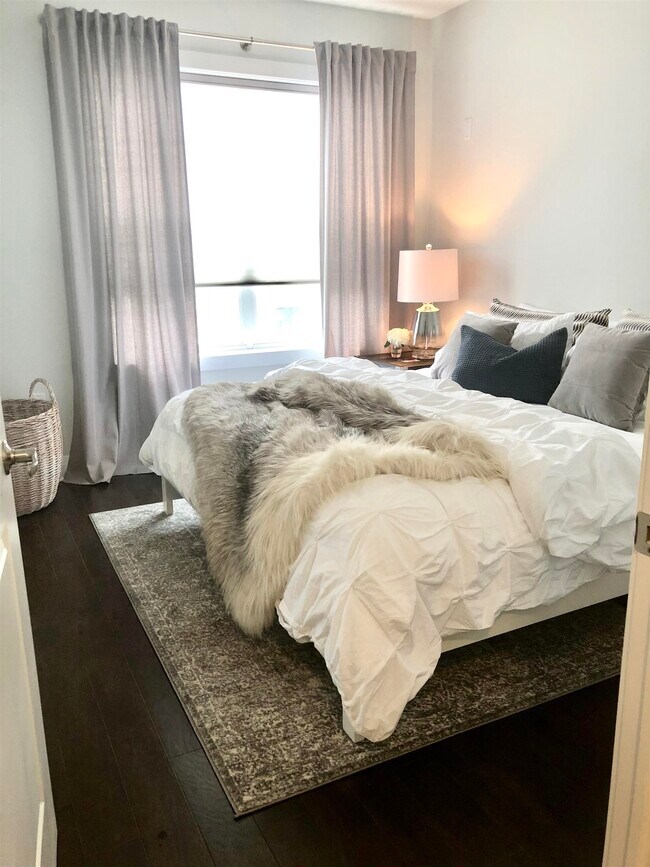 Photo - 1901 Summit Ave Unidad 304