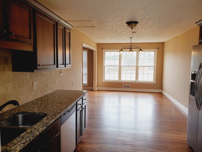 Photo - 502 Tomahawk Trail