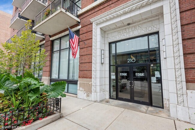 Photo - 210 S Desplaines St Unit 1906