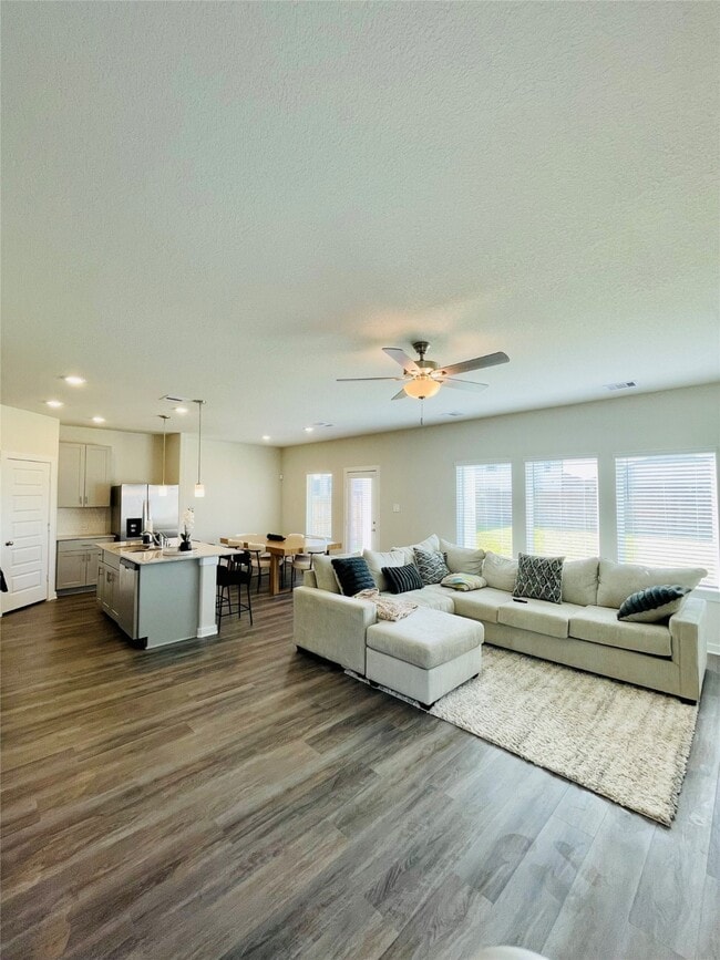 Photo - 16628 Sterling Clf St