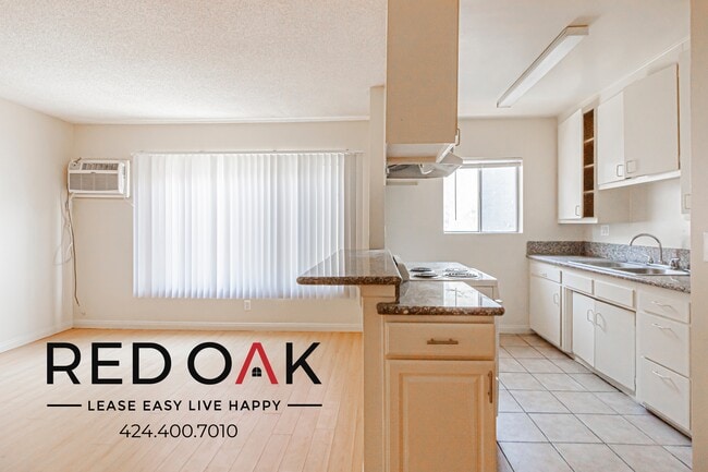 Building Photo - 8401 Cedros Ave Unit 9 Rental