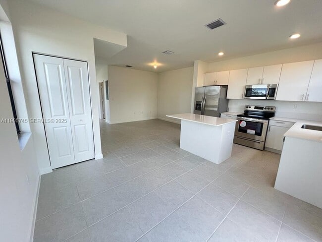 Photo - 28610 SW 133rd Ct