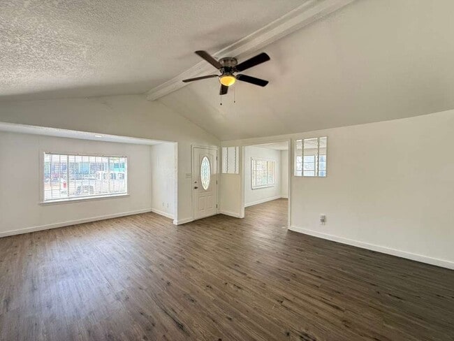 Photo - 206 Southlawn Ave