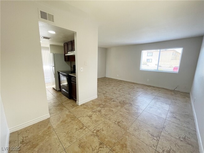 Building Photo - 5447 Retablo Ave Unit 4 Rental