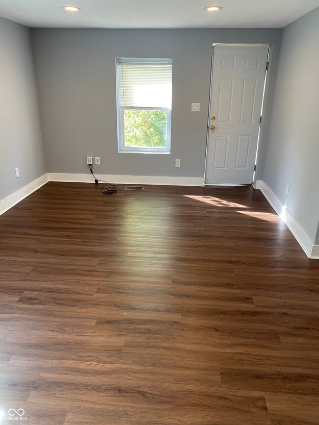 Photo - 680 S 13th St