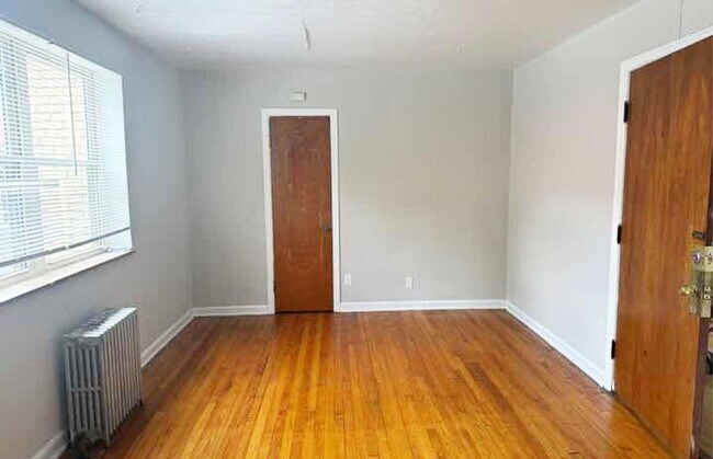 Photo - 3025 Clifton Ave Unidad 3025-11