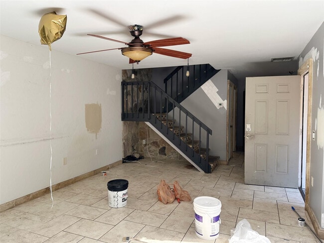 Photo - 1700 Embassy Dr Unit 402