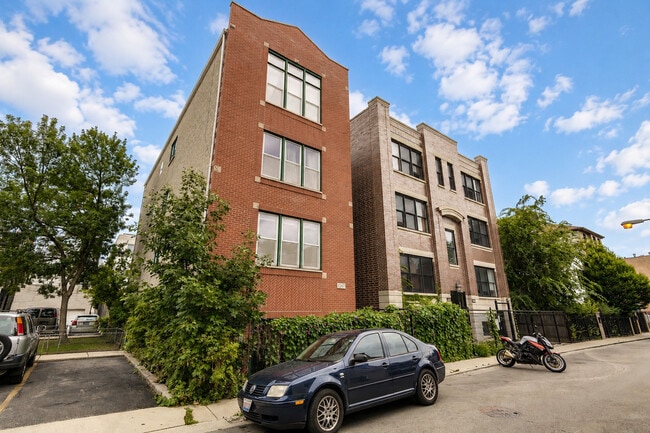 Building Photo - 1267 N Honore St Unit Apt 1