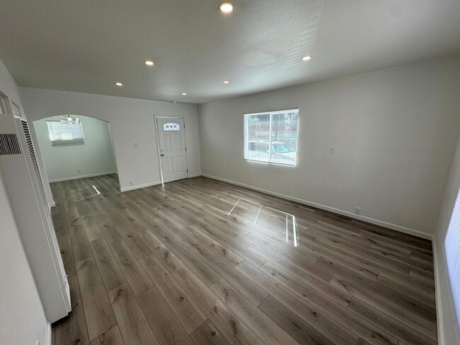 Photo - 453-457 Hurst Ave Unidad 453 Hurst Avenue