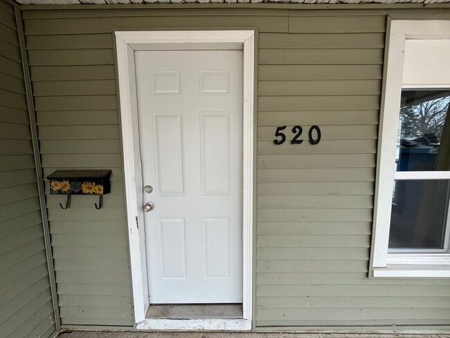 Photo - 4 Bedroom / 1 Bathroom House for Rent