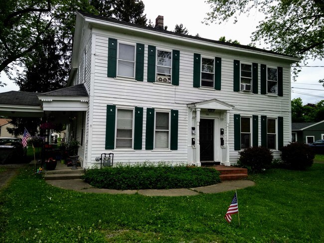 100 N Main St
