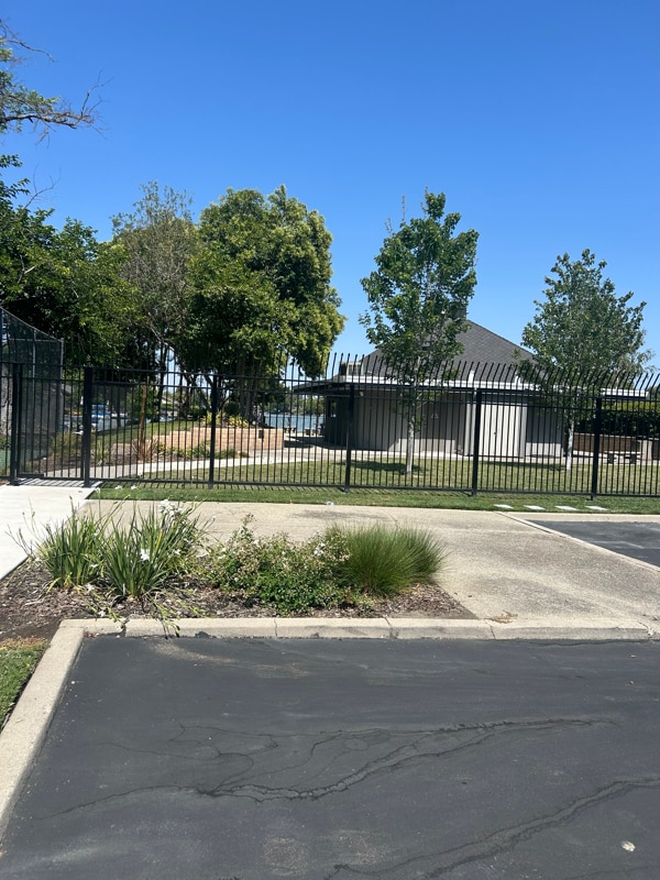 Photo - 1659 Blackoak Dr