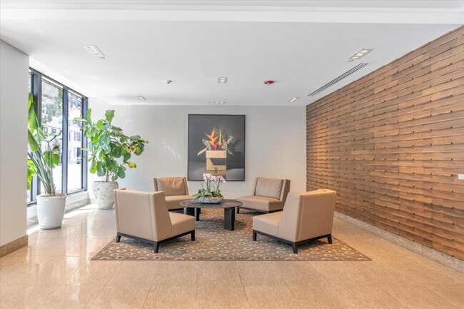 Building Photo - 1450 Franklin St