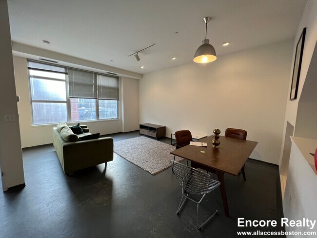 Photo - 160 E Berkeley St Unidad 317