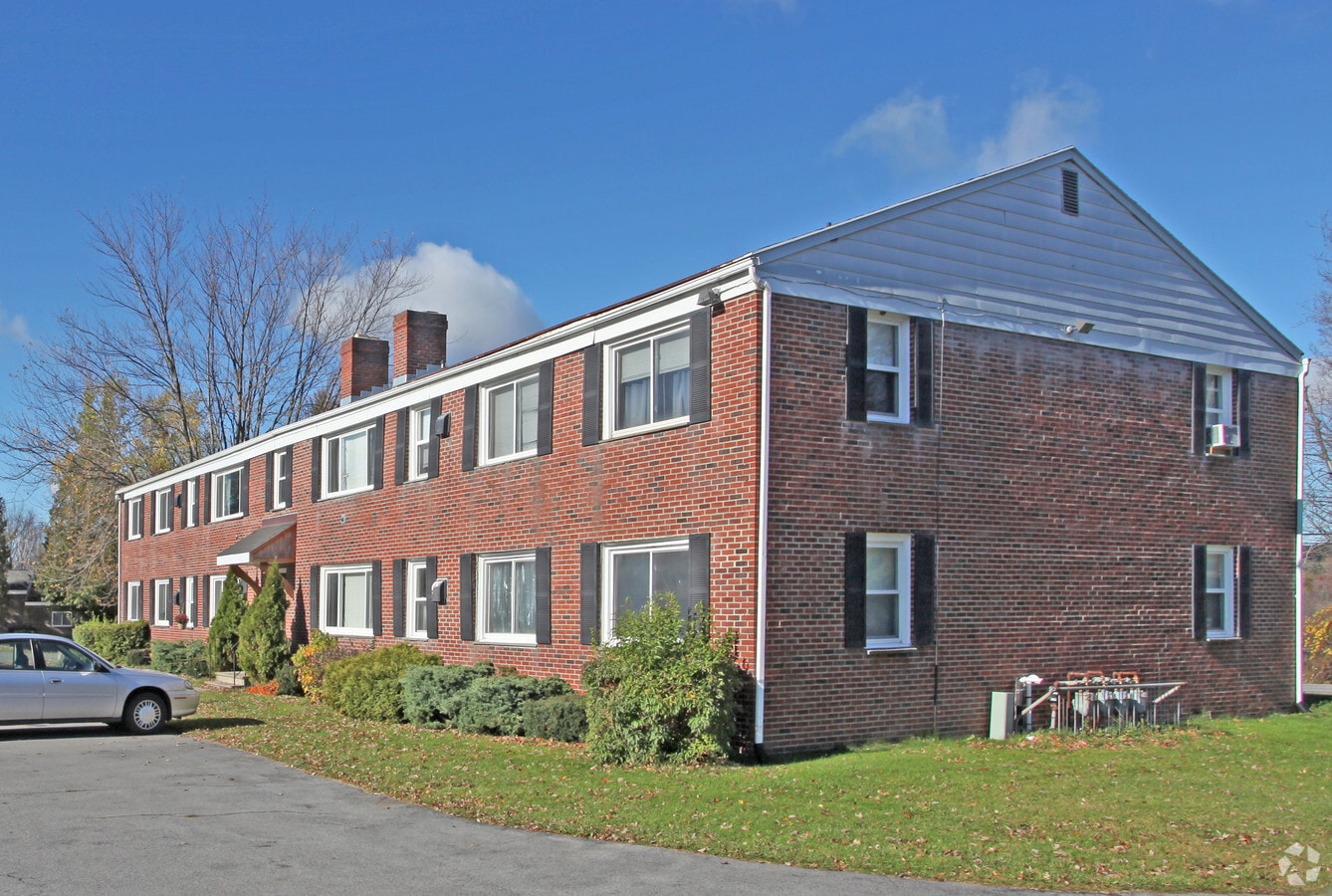 Primary Photo - Fennaway Green Apartments