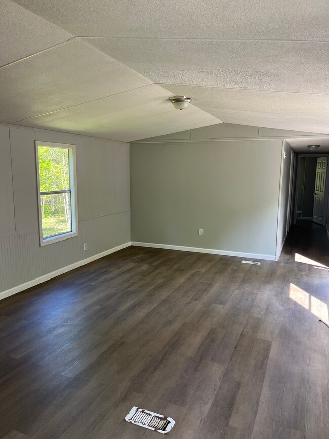 Photo - 3736 E Burke Blvd