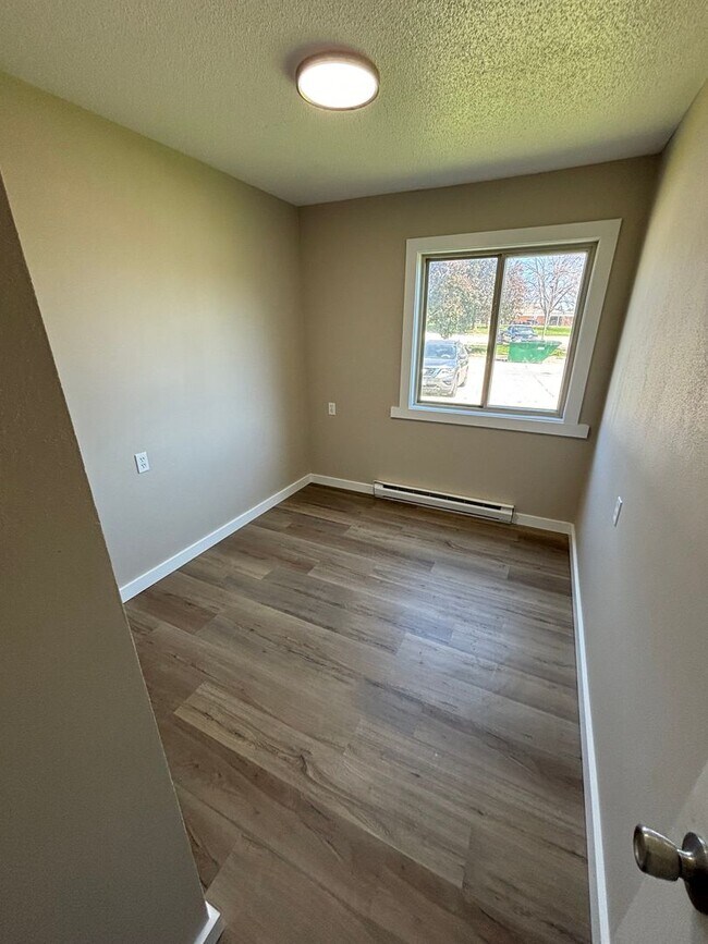 Photo - Fairview Apartments Unit D04