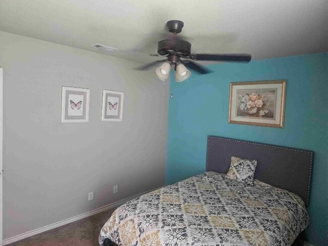 Photo - 7100 American W Dr