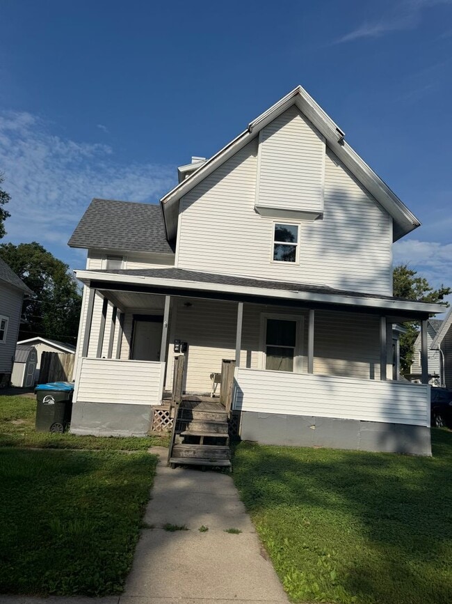 Building Photo - 810 S 17th St Unit 810.5