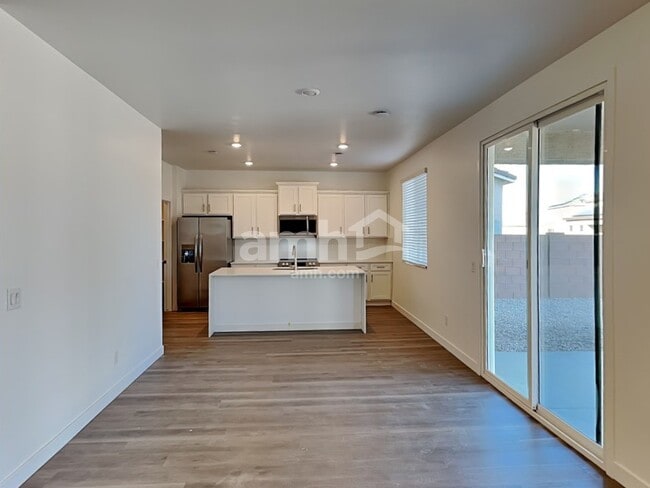 12246 W Burruel Crk Ln