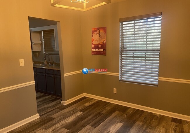 Photo - Spacious 4 bedrooms split-level house in Lithonia