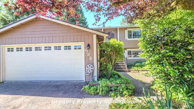 Photo - 622 204th St SE