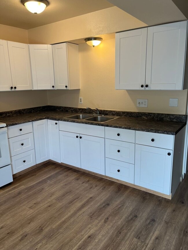 324 Thoma St Unit 324