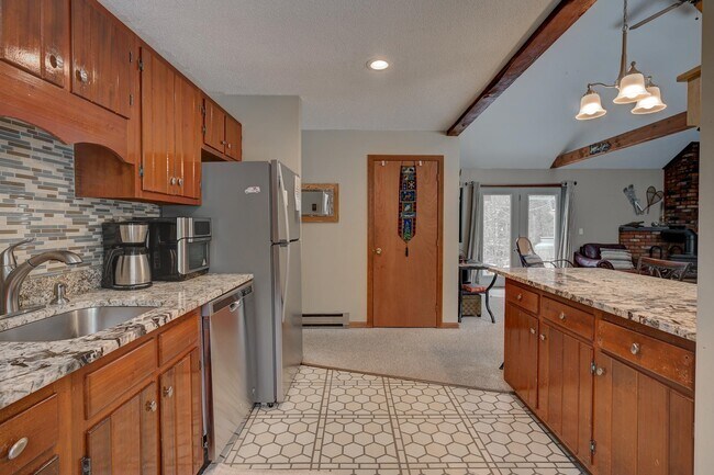 Photo - 1 Whispering Brook Rd Unit 1