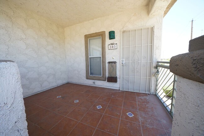 Photo - SHOWINGS AVAILABLE NOW Unidad 203