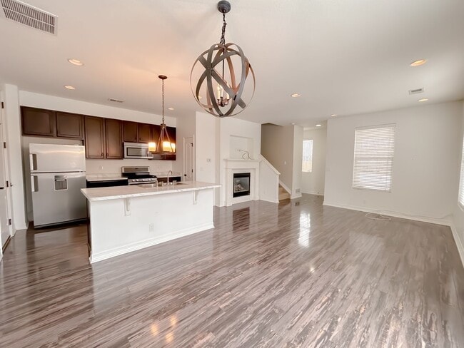 Photo - 2846 Iola St