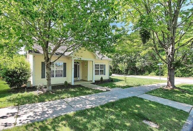 Photo - Beautiful 3BD/2BA Ranch in Alexander Chase!
