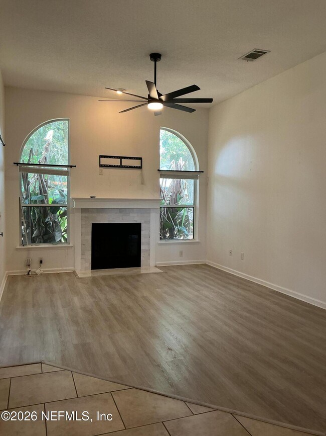Photo - 12335 Vine Maple Way
