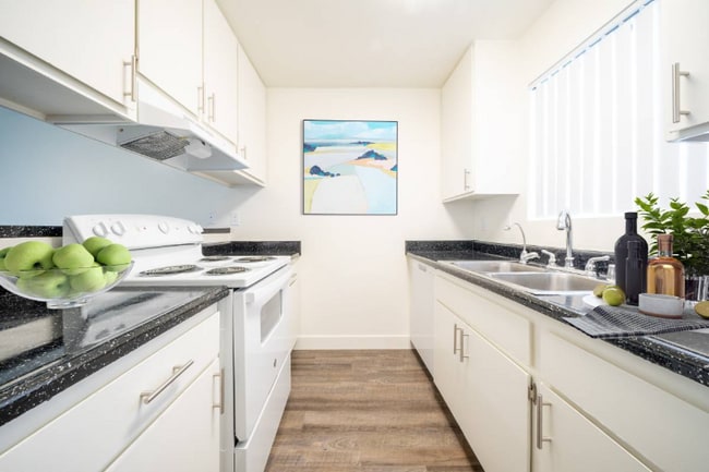 Photo - 320 Smilax Rd Apartment Unit Leasing Office