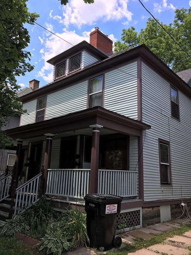 Building Photo - 714 W Lovell St Rental