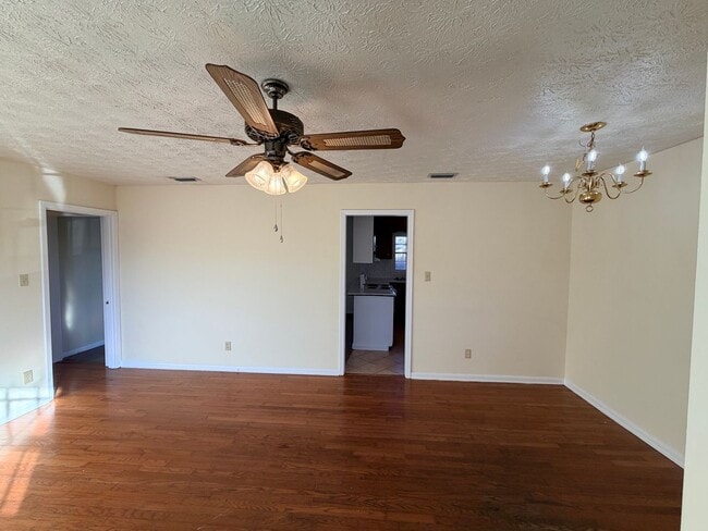 Photo - 4112 Oak Dr