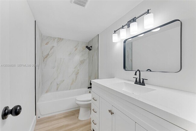 Photo - 10261 NW 35th St Unidad 10