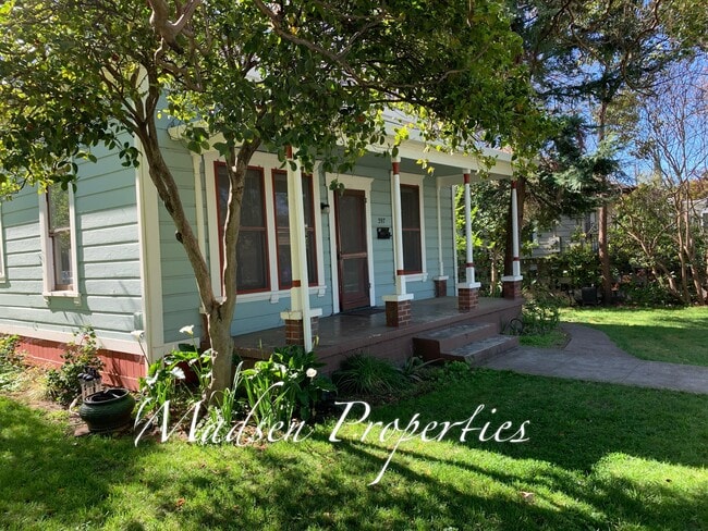 Photo - 397 E 6th St