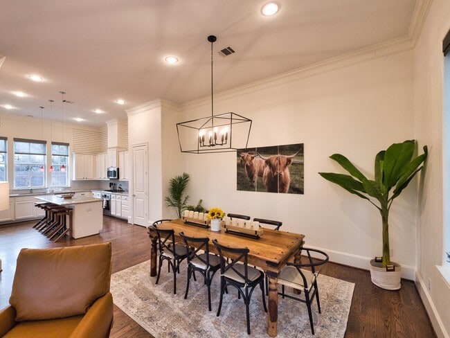 Photo - 1203 E 28th St