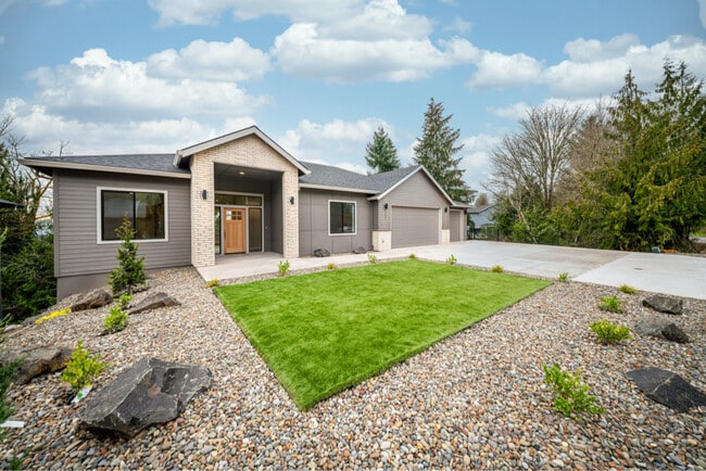 Photo - 222 Curtis Dr