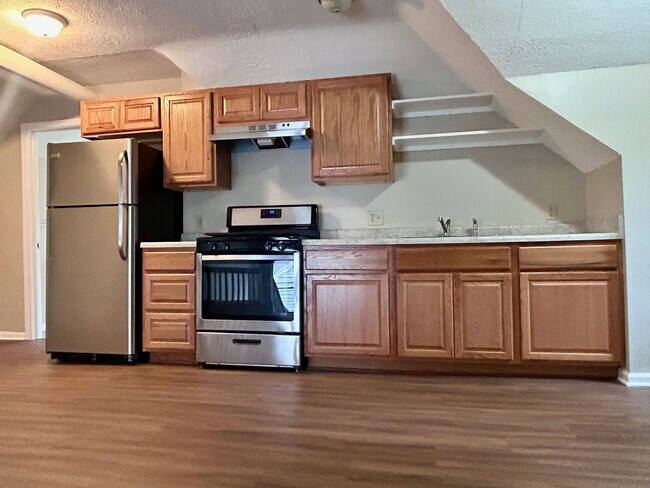 199 Beck Ave Unit 3