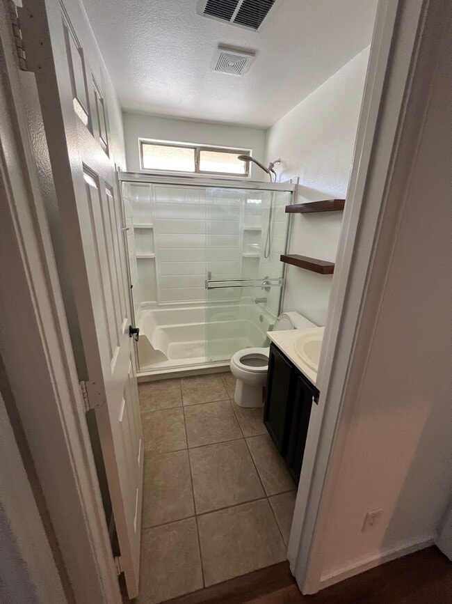 Photo - GORGEOUS 3 BEDROOM 2BATH HOME