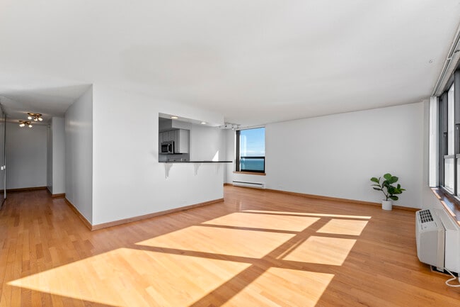 Photo - 5100 N Marine Dr Unit 21A