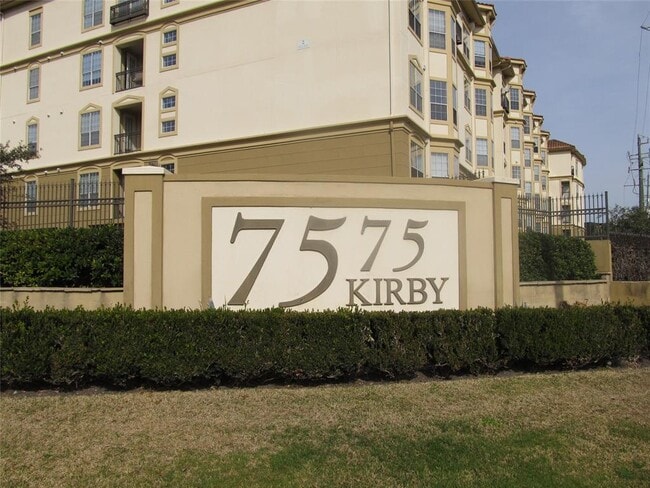 Photo - 7575 Kirby Dr Condo Unit 3202