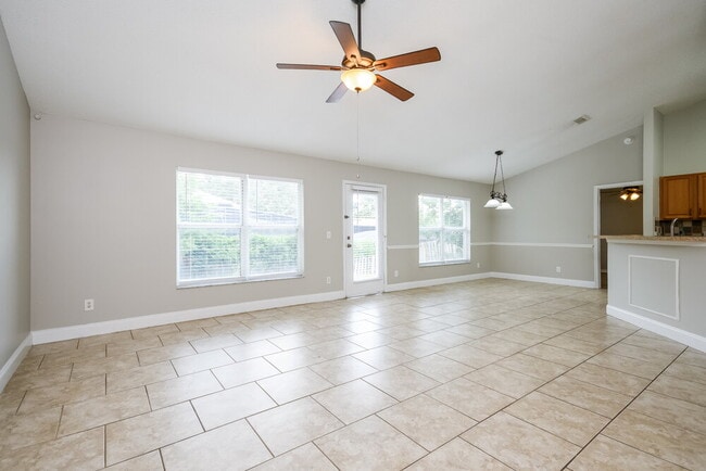 Photo - 1151 Railside Way