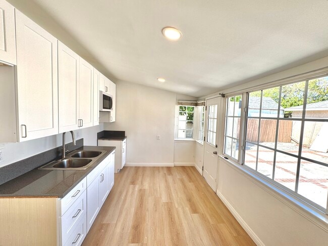 Kitchen Unit B - 11720 Utah Ave Unit B