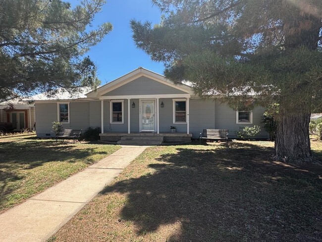 Photo - 1007 N 5th St Casa