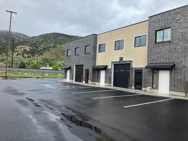 Photo - 394 N 400 E