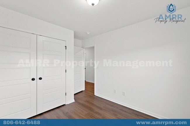 Photo - 1008 SW Shirley Ave