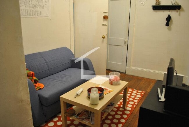 Photo - Sunny two bed, Large bedrooms, great kitchen Unit #15